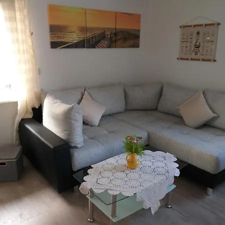 Haus Uli بيت للعطل
